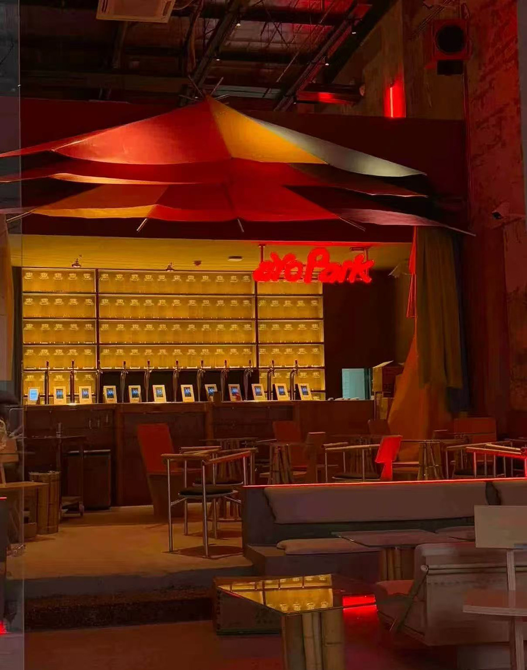 6-head-self-service-individual-wine-making-column-system-environmental-display-1